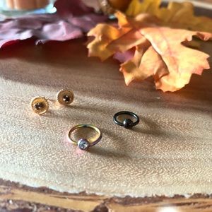 3 EARRING BUNDLE ( 2 Cartilage hoops)